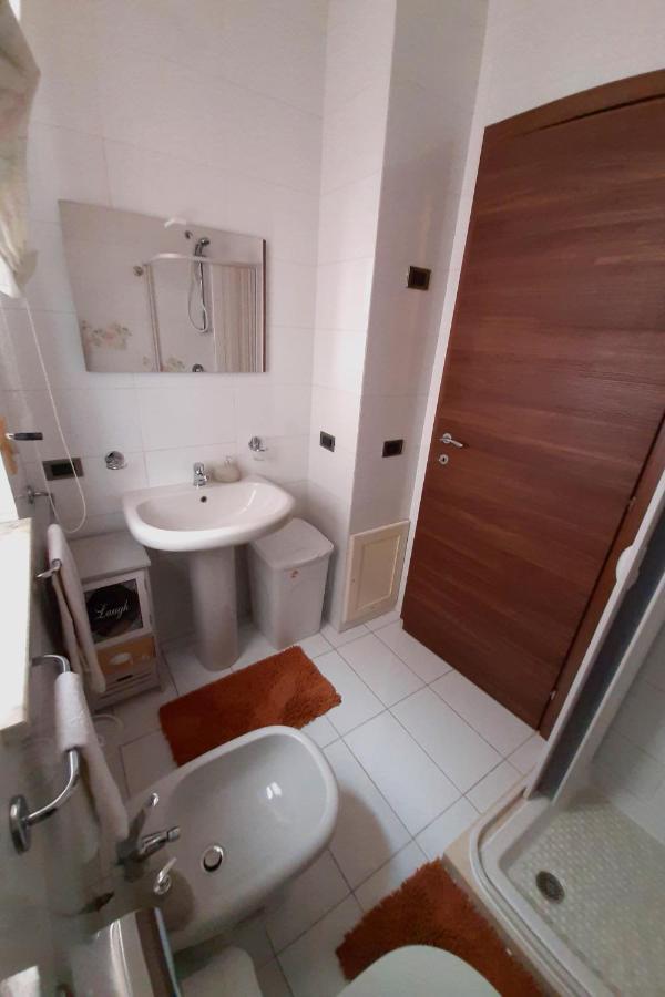Villa A 20 mt dal mare Gallipoli Esterno foto